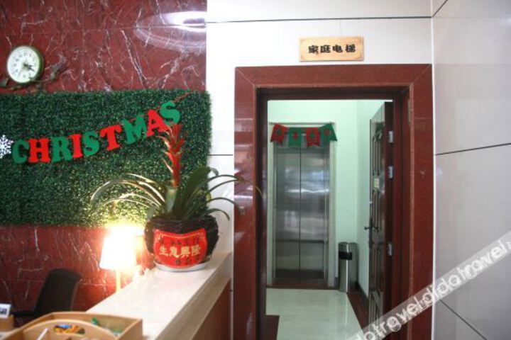 Hotel Interior 9 of 18
