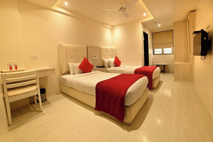 Room 10 of 39