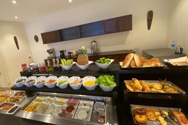 Dining 55 of 64