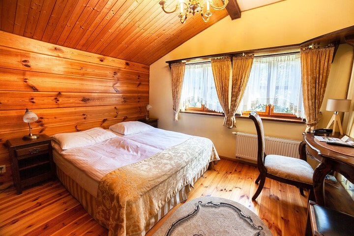 Room 25 of 205