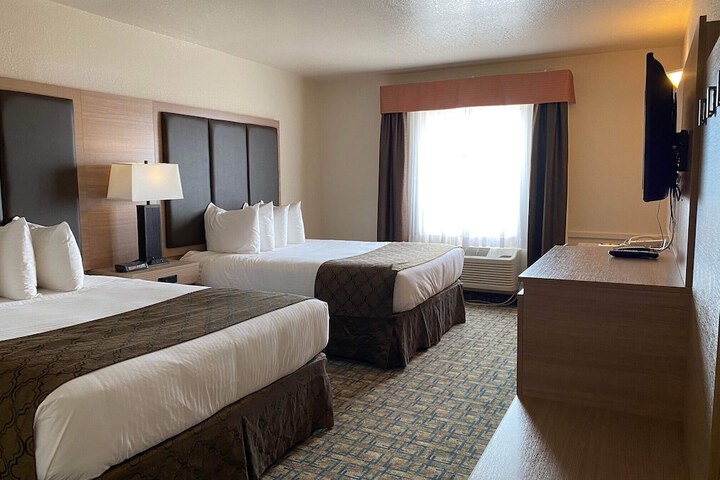 Room 11 of 35