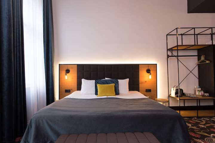 Room 32 of 112