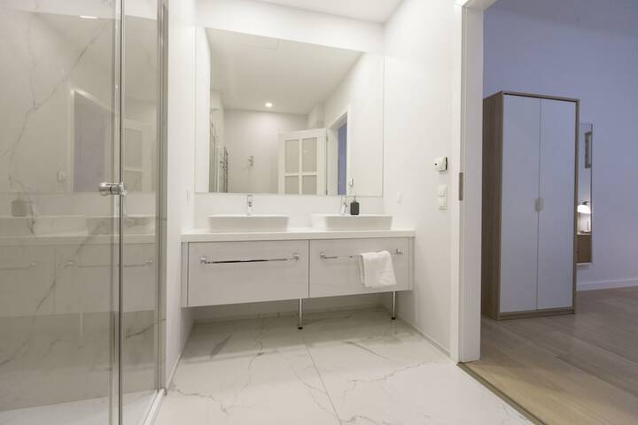 Room 20 of 36