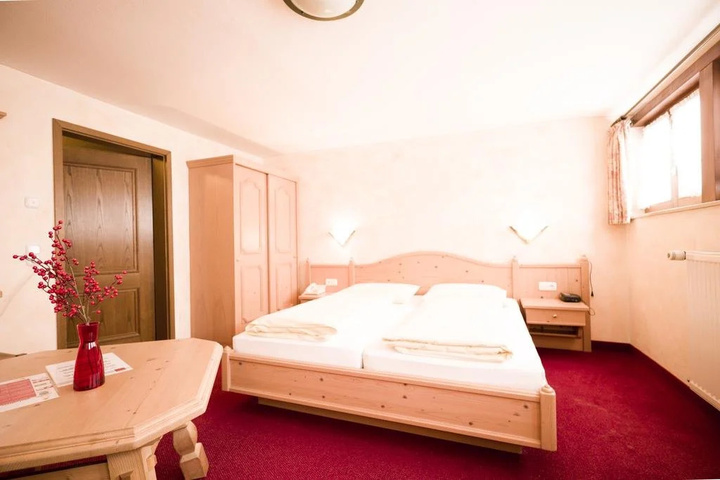 Room 10 of 41