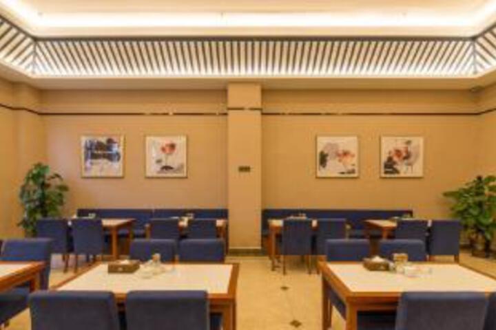 Jinhe Hotel