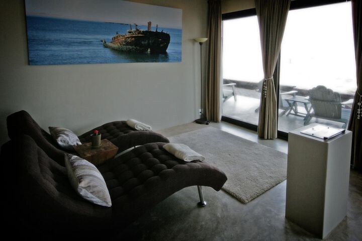 Room 17 of 40