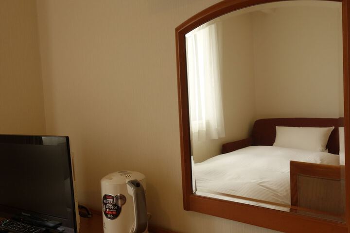 Room 15 of 39