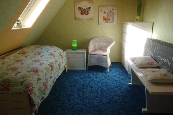Room 5 of 15