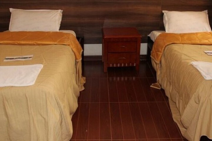 Room 8 of 21
