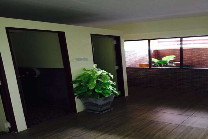 Room 22 of 34