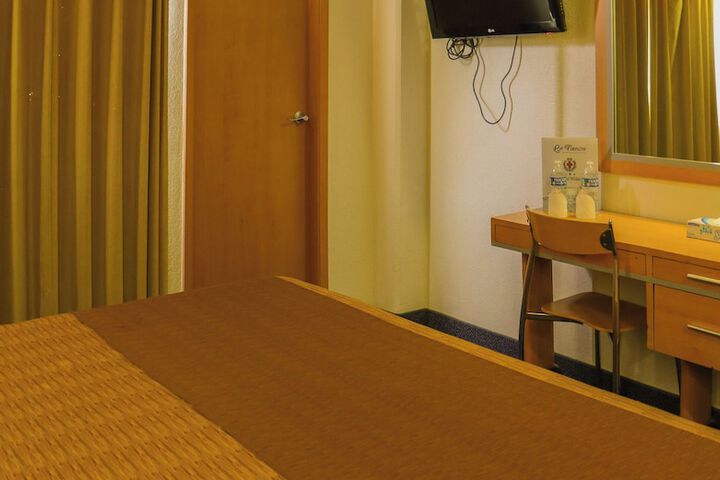 Room 19 of 39