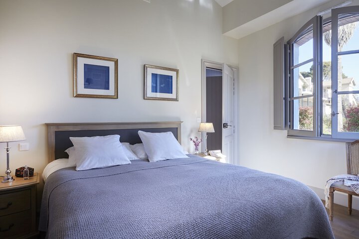 Room 46 of 151