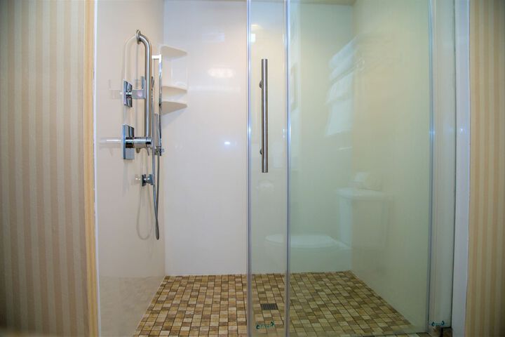 Clean Restrooms