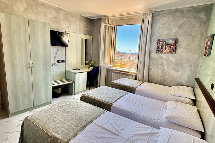 Room 22 of 45