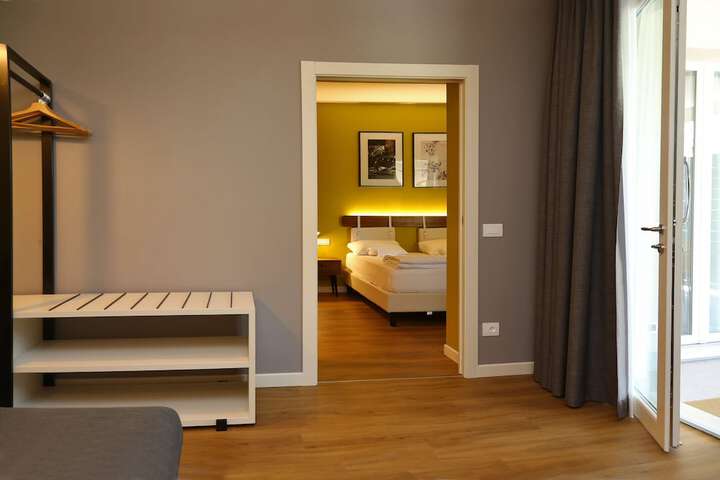 Room 19 of 86