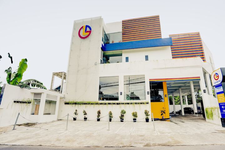 Exterior of LG Hotel