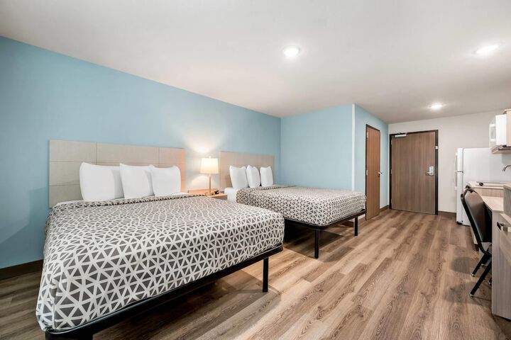 Room 10 of 30