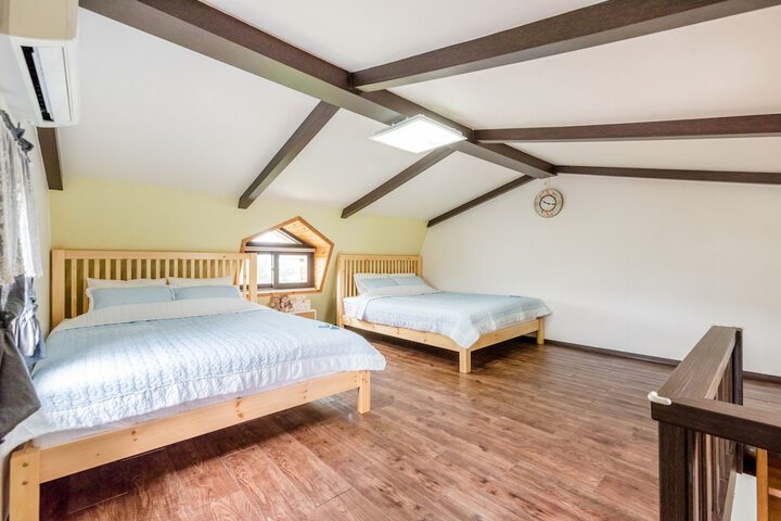 Room 6 of 79