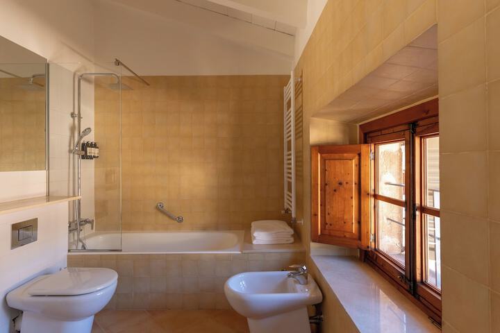 Room 20 of 40