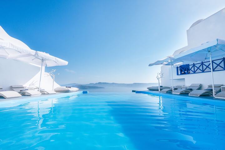 Pool 40 of 68