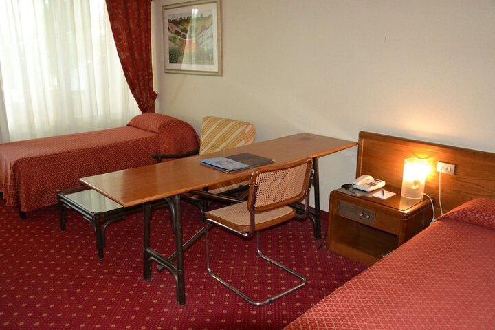 Room 23 of 53