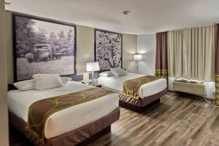 2 Double Beds (3 of 7)
