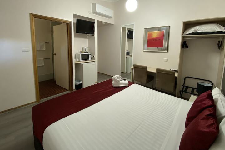 Room 45 of 105