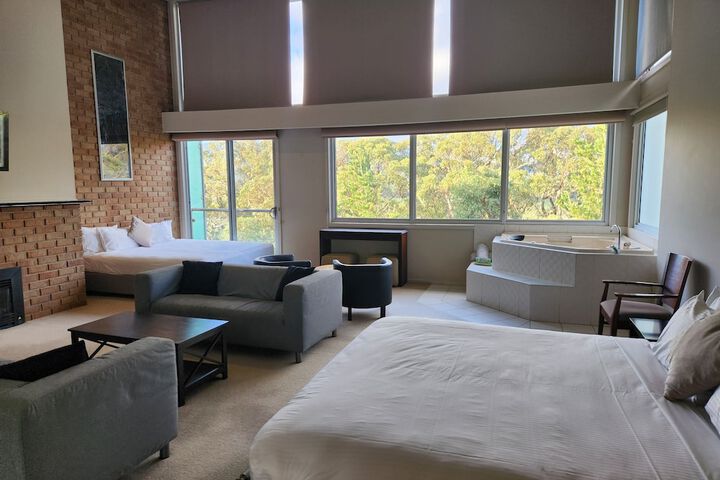 Room 21 of 49