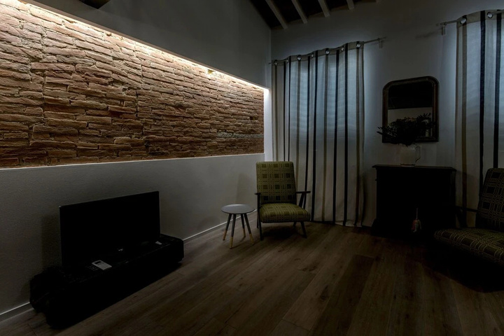 Room 15 of 26