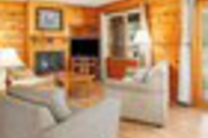 Room 38 of 114
