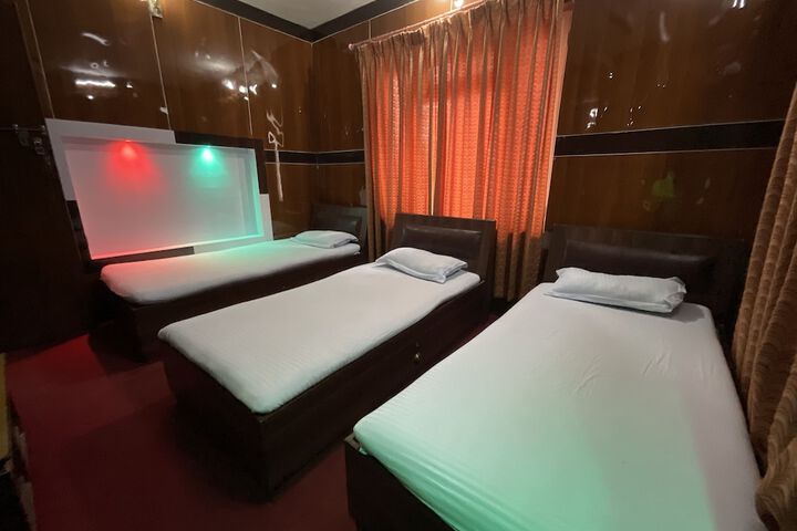Room 14 of 36