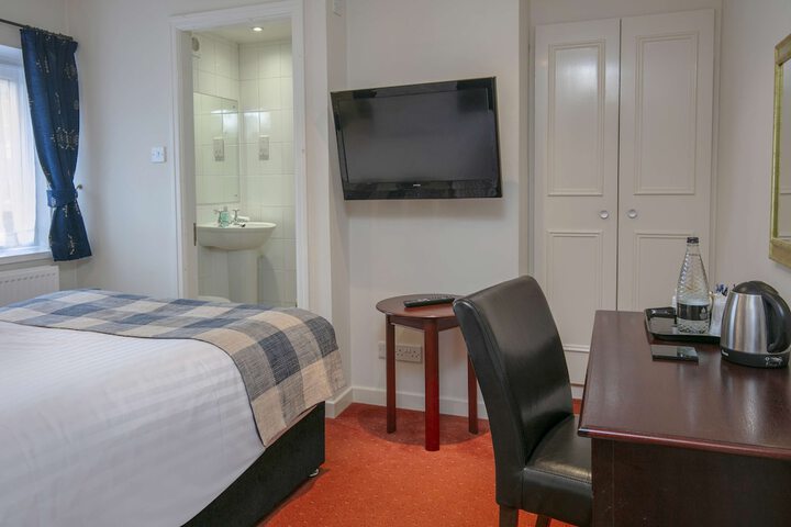 Room 31 of 64
