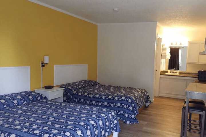 Deluxe Room 2 Double Beds Kitchenette Ground Floor (14 of 24)