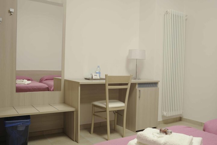 Room 3 of 57