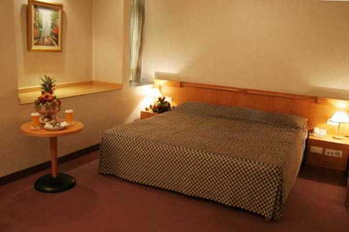 Room 3 of 3