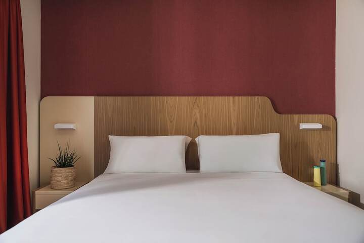 Room 22 of 153