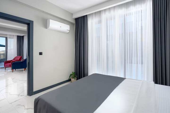 Room 14 of 89