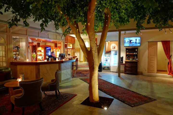 Hotel Interior 7 of 187