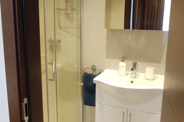 Room 32 of 57