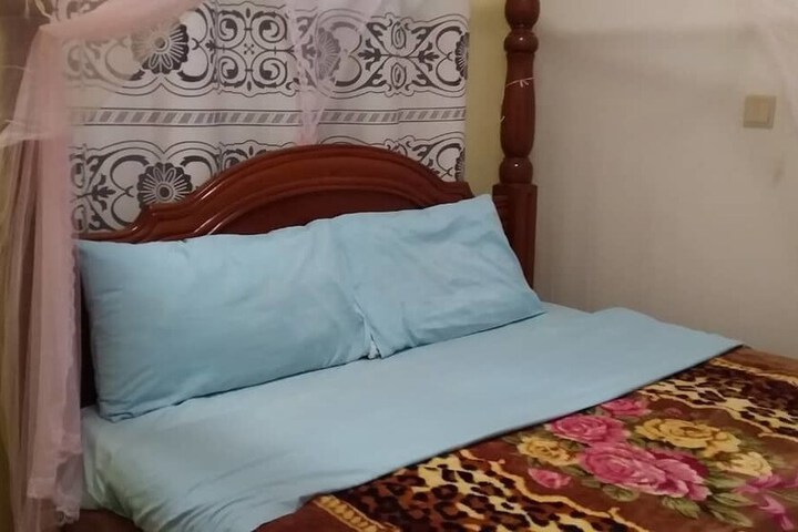Room 8 of 20