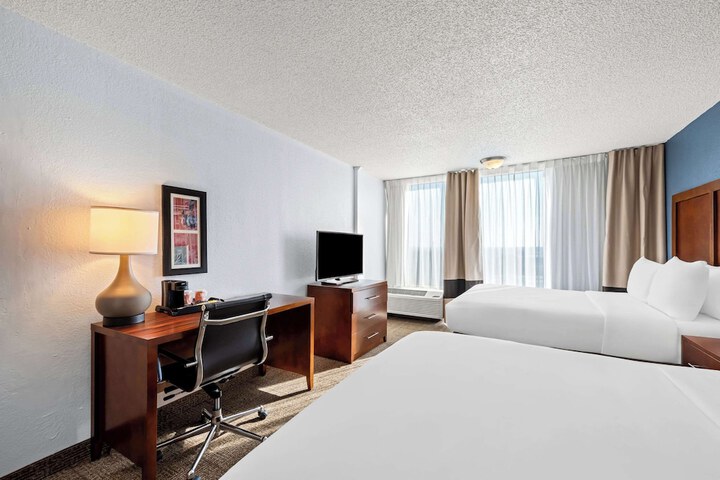 2 Queen Beds Accessible (5 of 10)