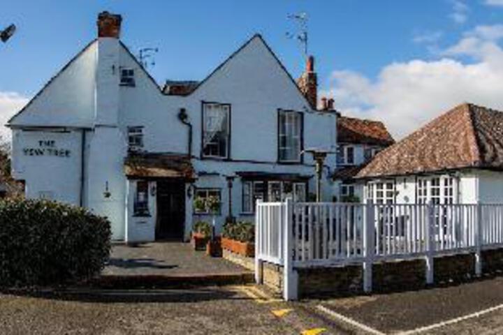 Exterior of The Yew Tree