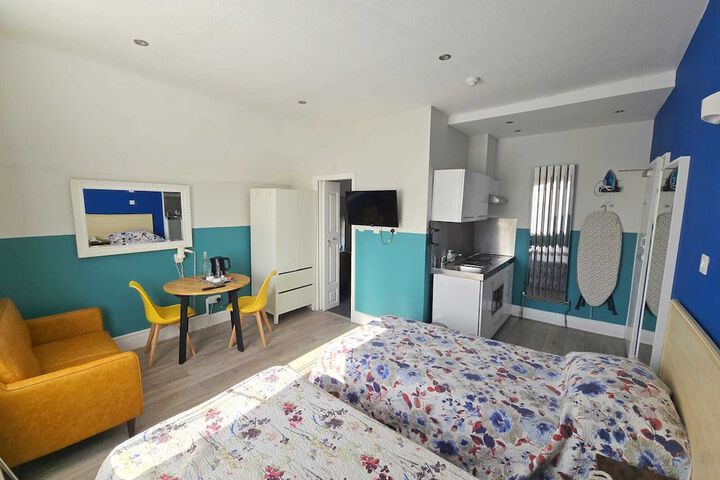 Room 11 of 22