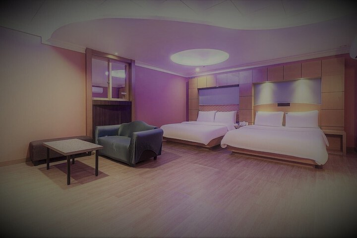 Room 19 of 44