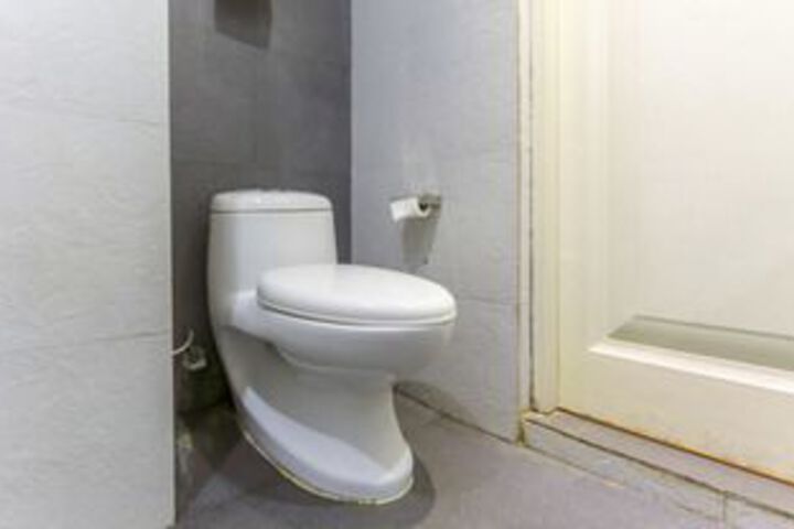 Room 2 of 33