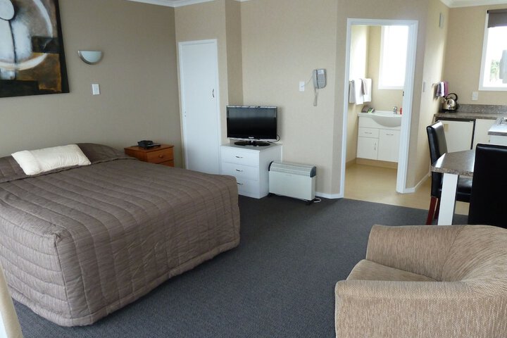 Room 5 of 44
