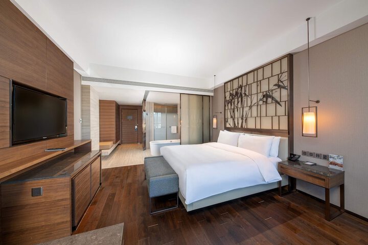 Room 30 of 118