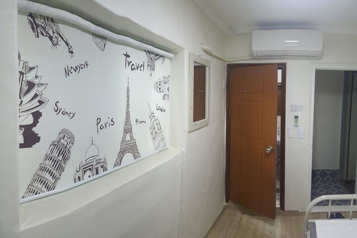 Room 11 of 41