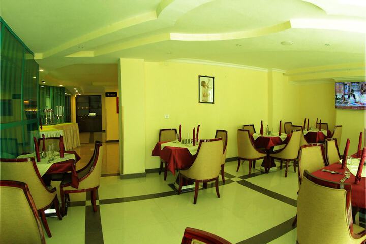 Dining 88 of 103