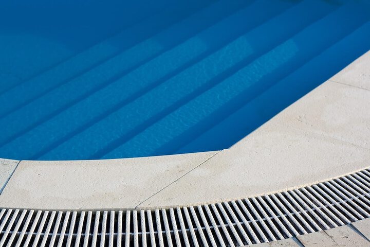 Hotel Pool